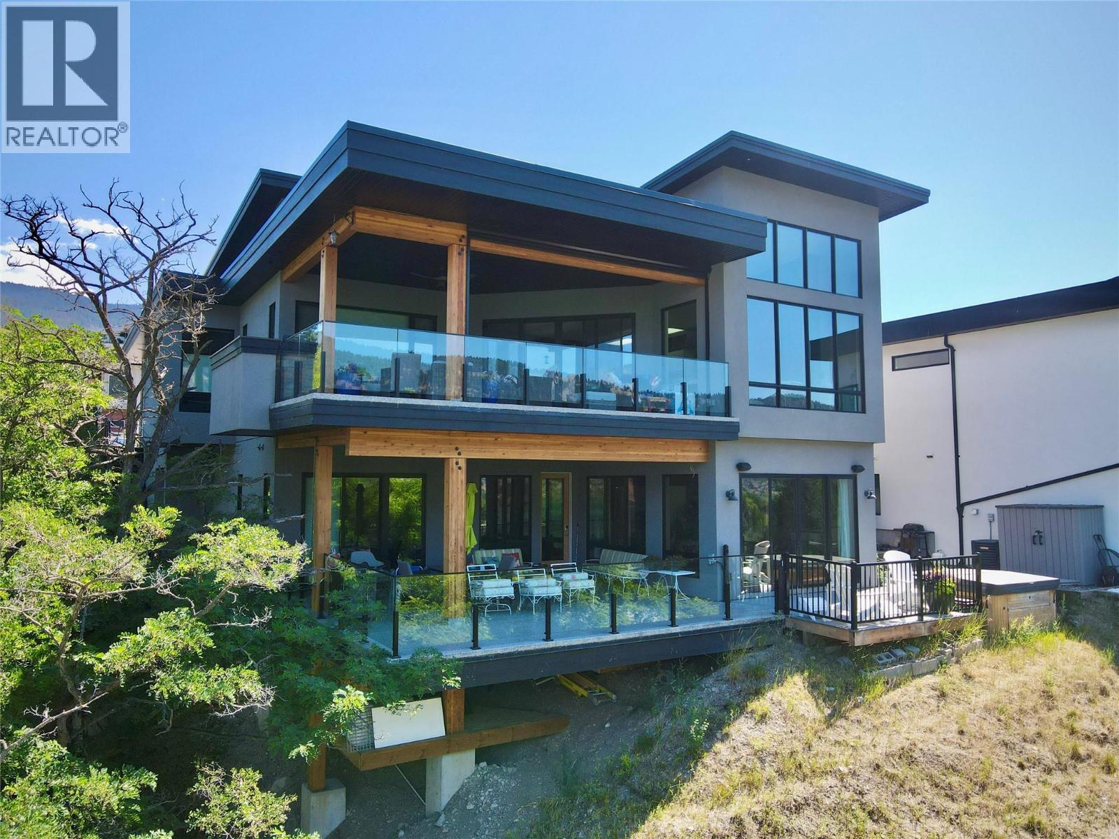  15896 Claridge Drive, Lake Country