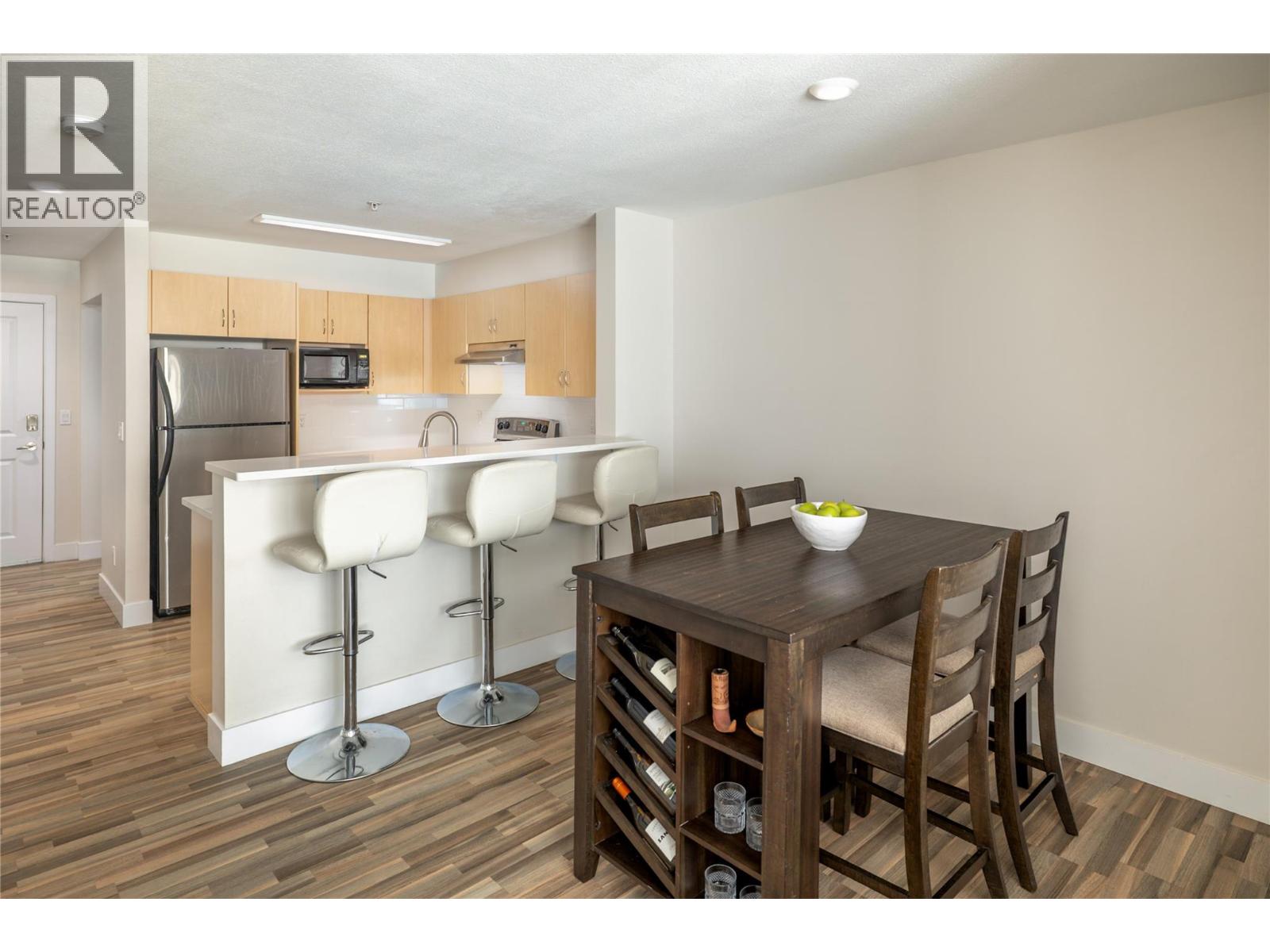 205 563 Yates Road, Kelowna