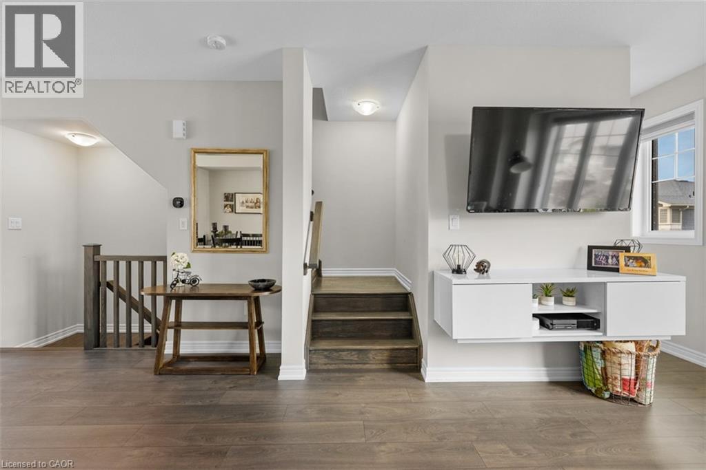 38 HIBISCUS LANE - 19