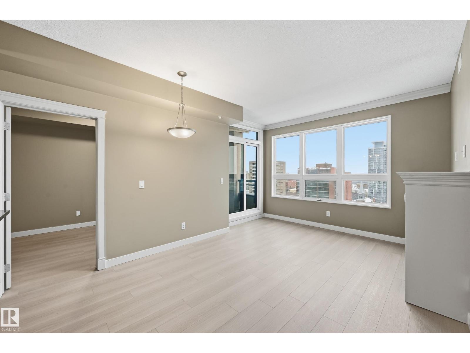 #1407 9939 109 ST NW - 4