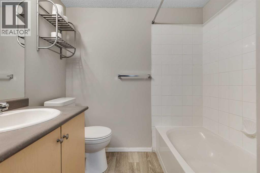 Single Family House for Sale in   Eversyde Avenue SW Evergreen Calgary 