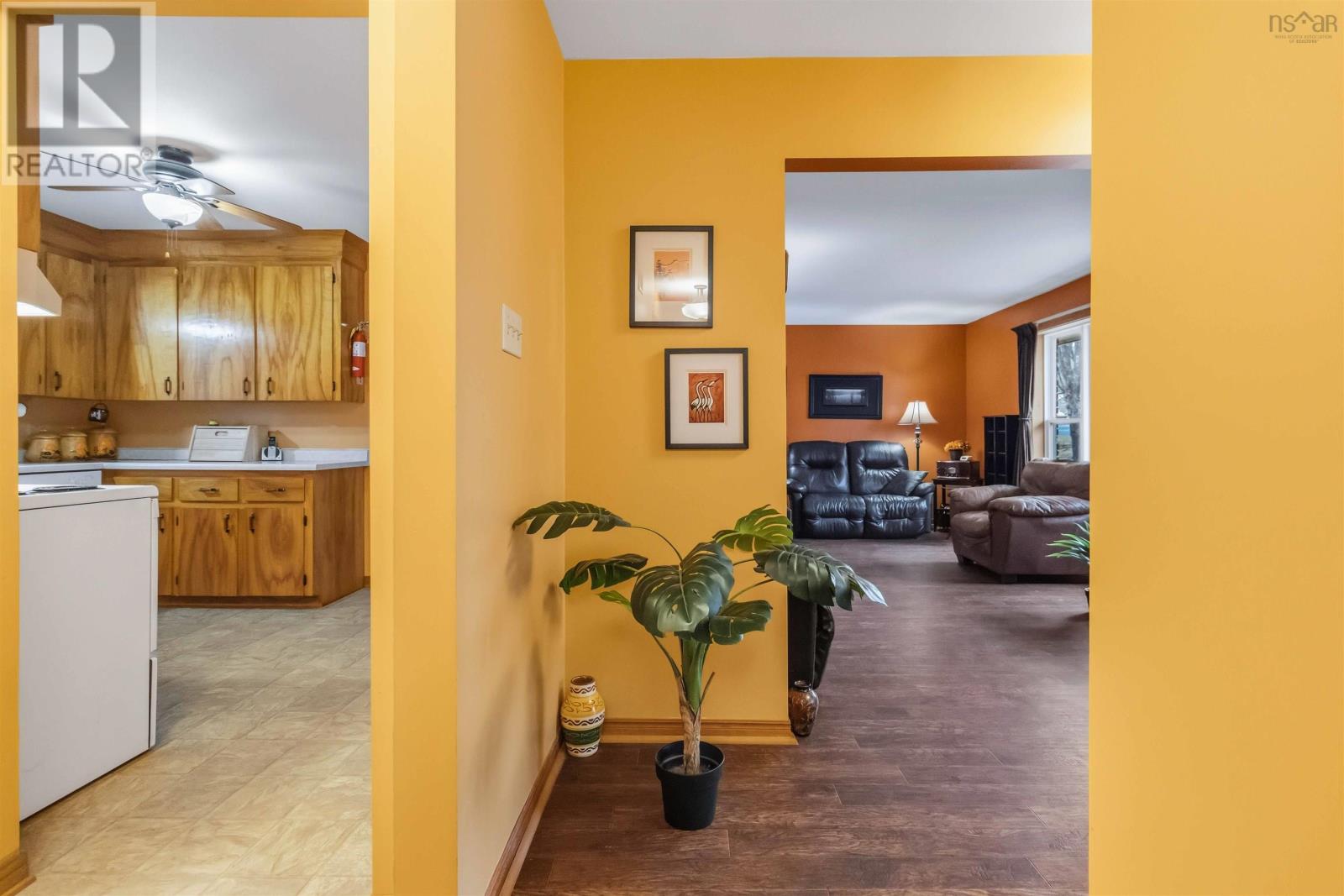 Property 24 of 49 of 37 Westmount Heights