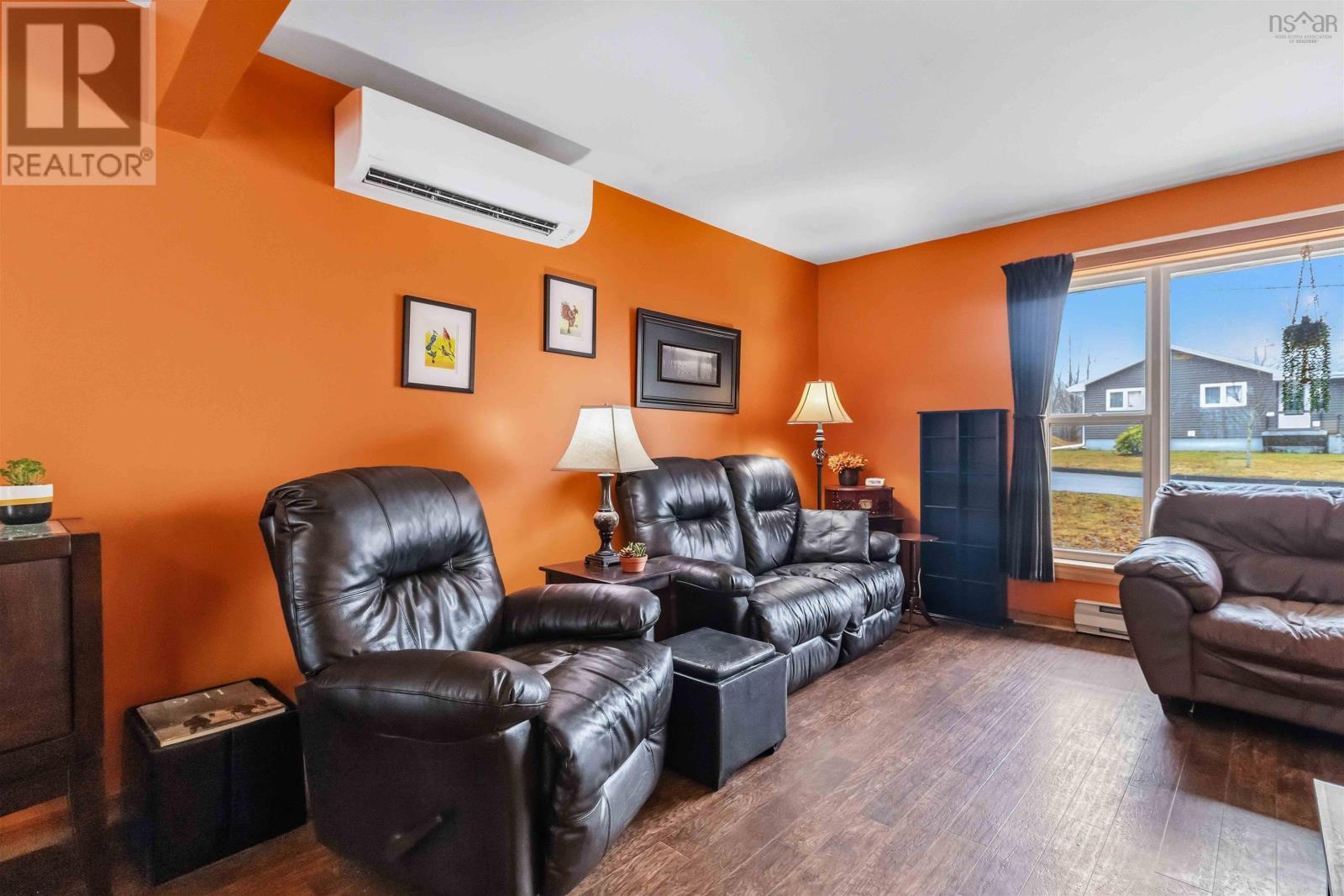 Property 10 of 49 of 37 Westmount Heights