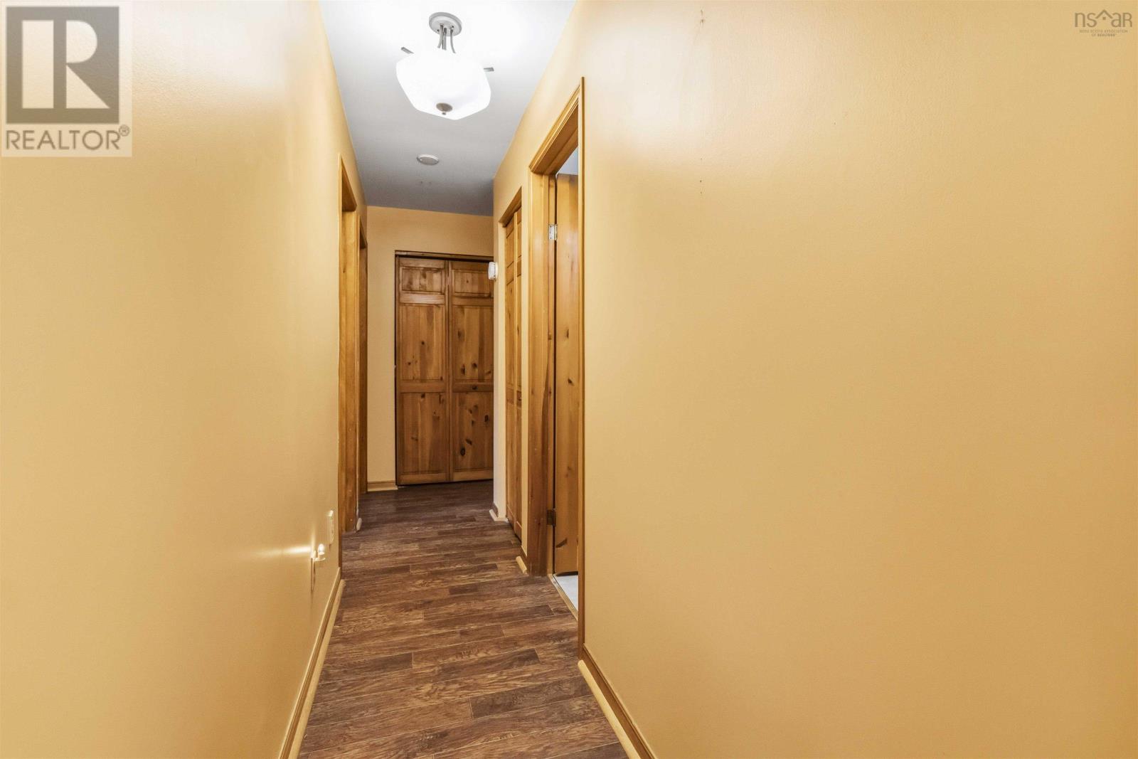 Property 25 of 49 of 37 Westmount Heights