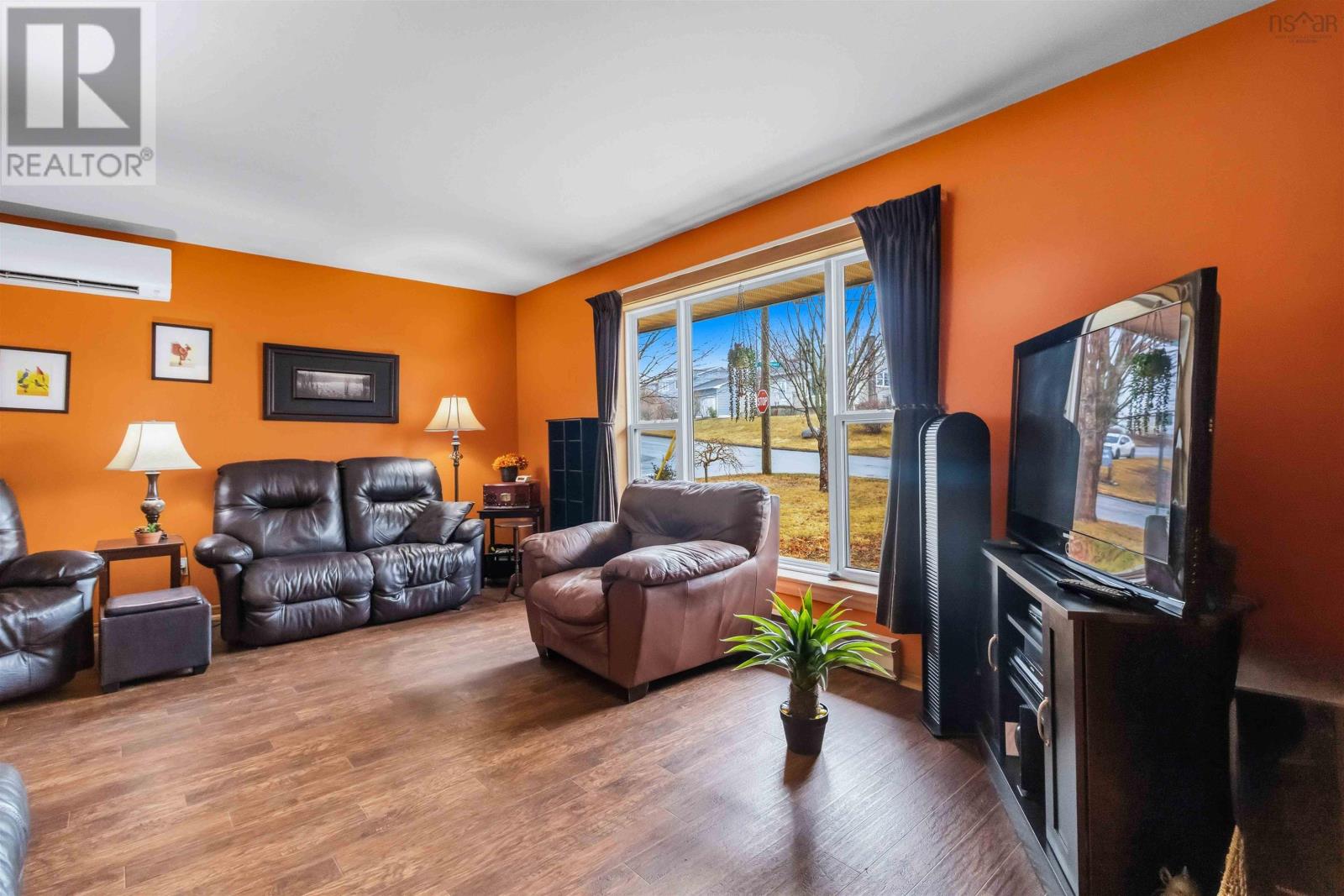 Property 8 of 49 of 37 Westmount Heights