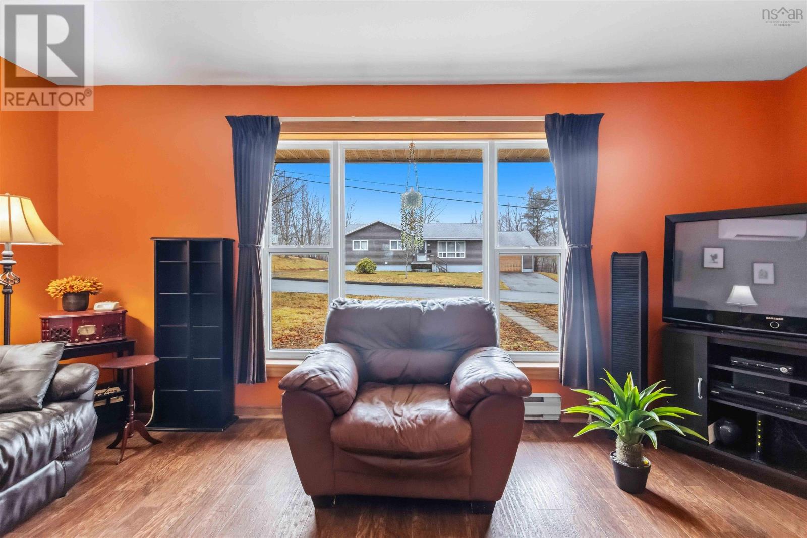 Property 9 of 49 of 37 Westmount Heights