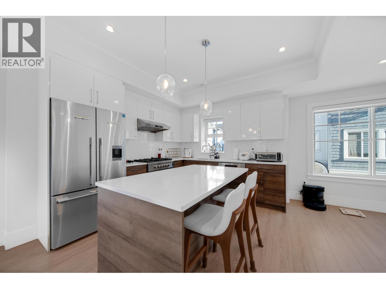 24 9211 MCKIM WAY, Richmond