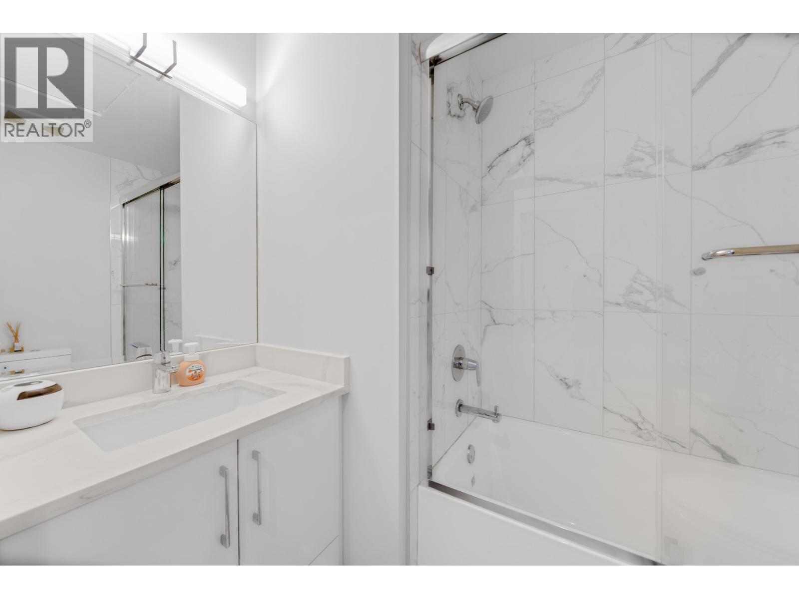 24 9211 MCKIM WAY, Richmond