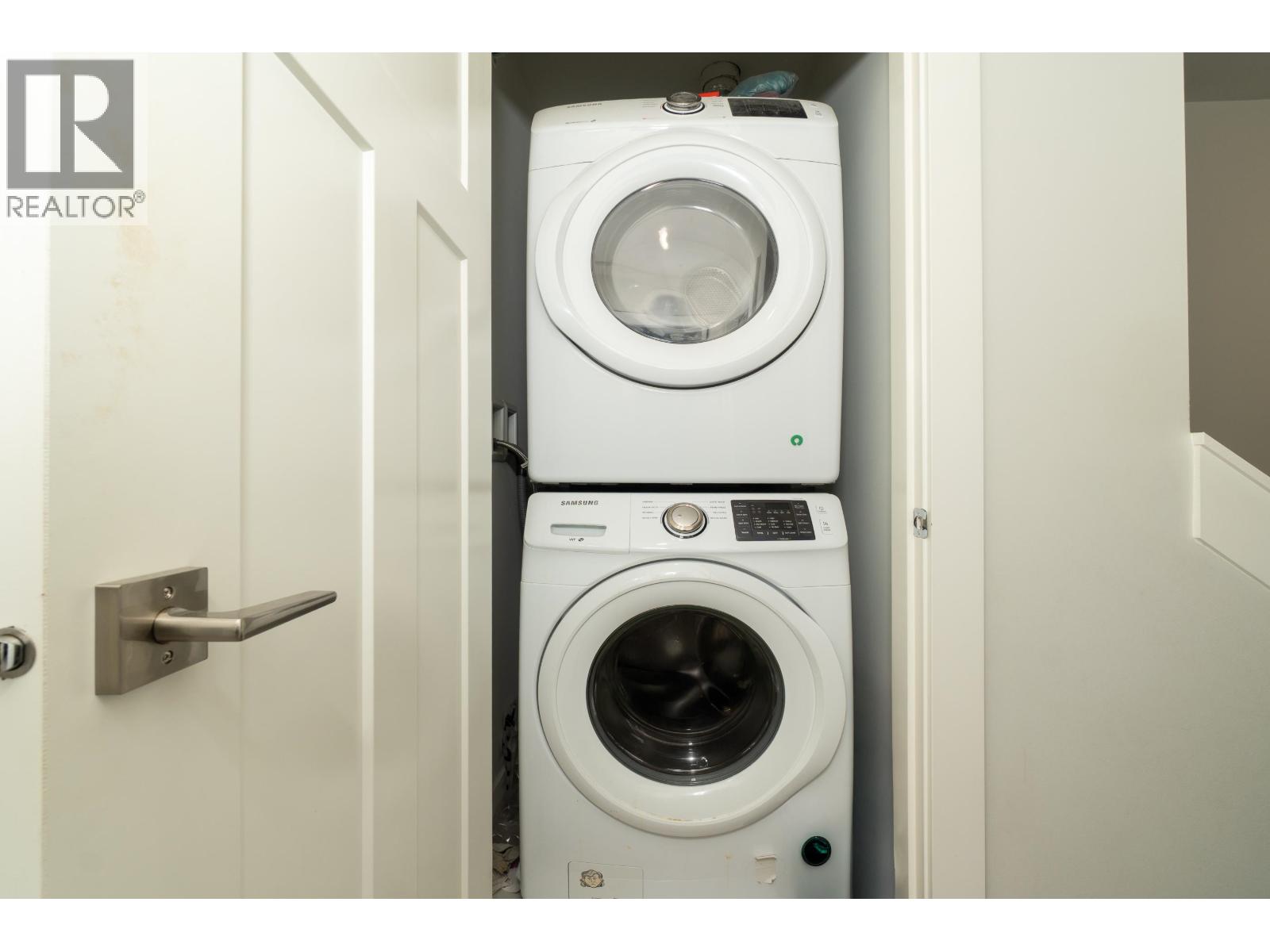 46 188 WOOD STREET, New Westminster