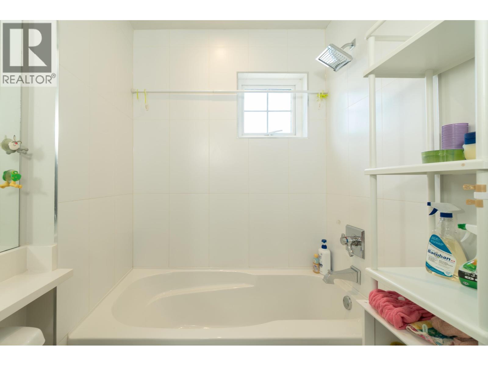 46 188 WOOD STREET, New Westminster