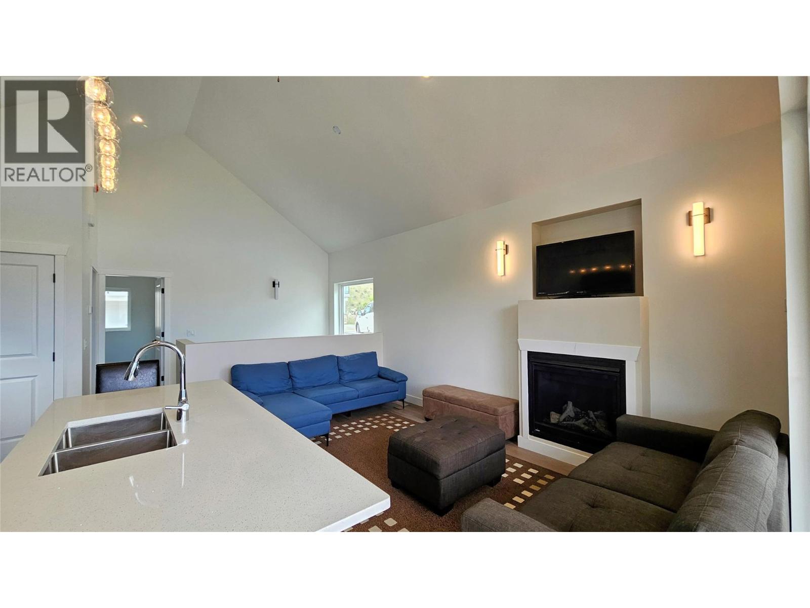 336 6857 Madrid Way, Kelowna