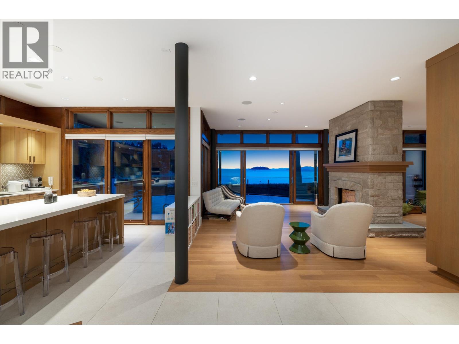 6780 BATCHELOR BAY PLACE, West Vancouver