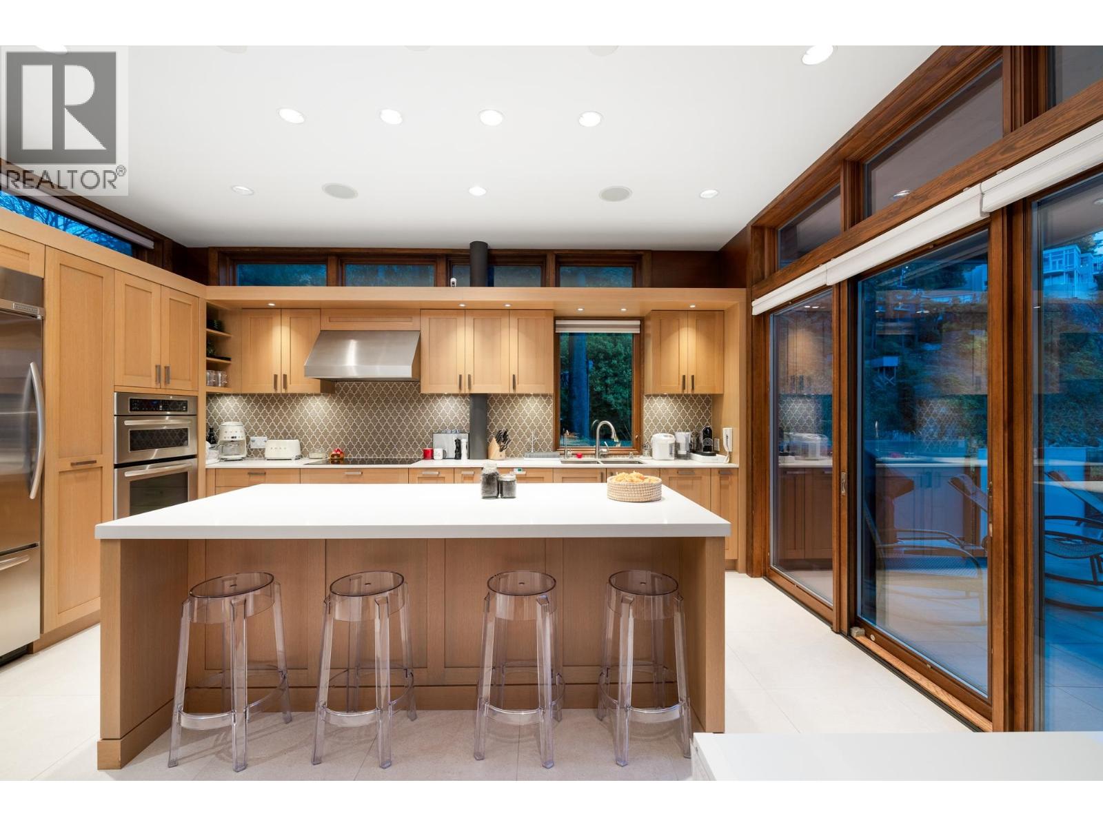 6780 BATCHELOR BAY PLACE, West Vancouver