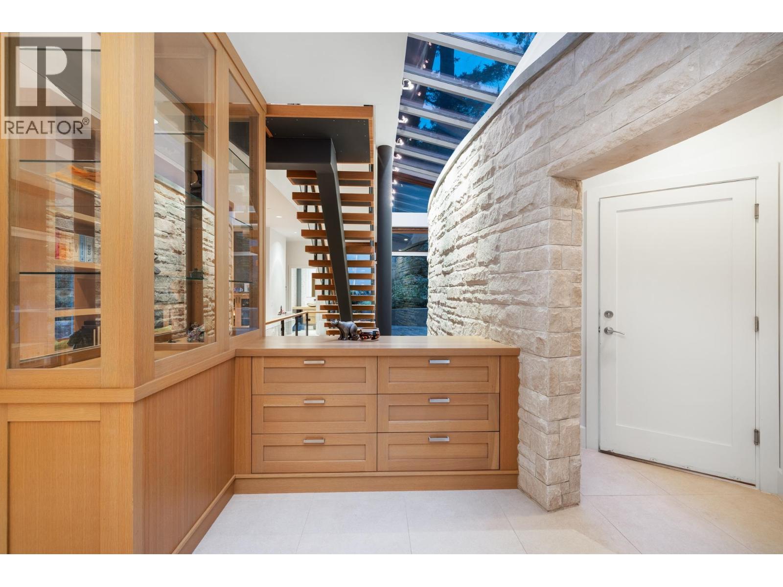 6780 BATCHELOR BAY PLACE, West Vancouver