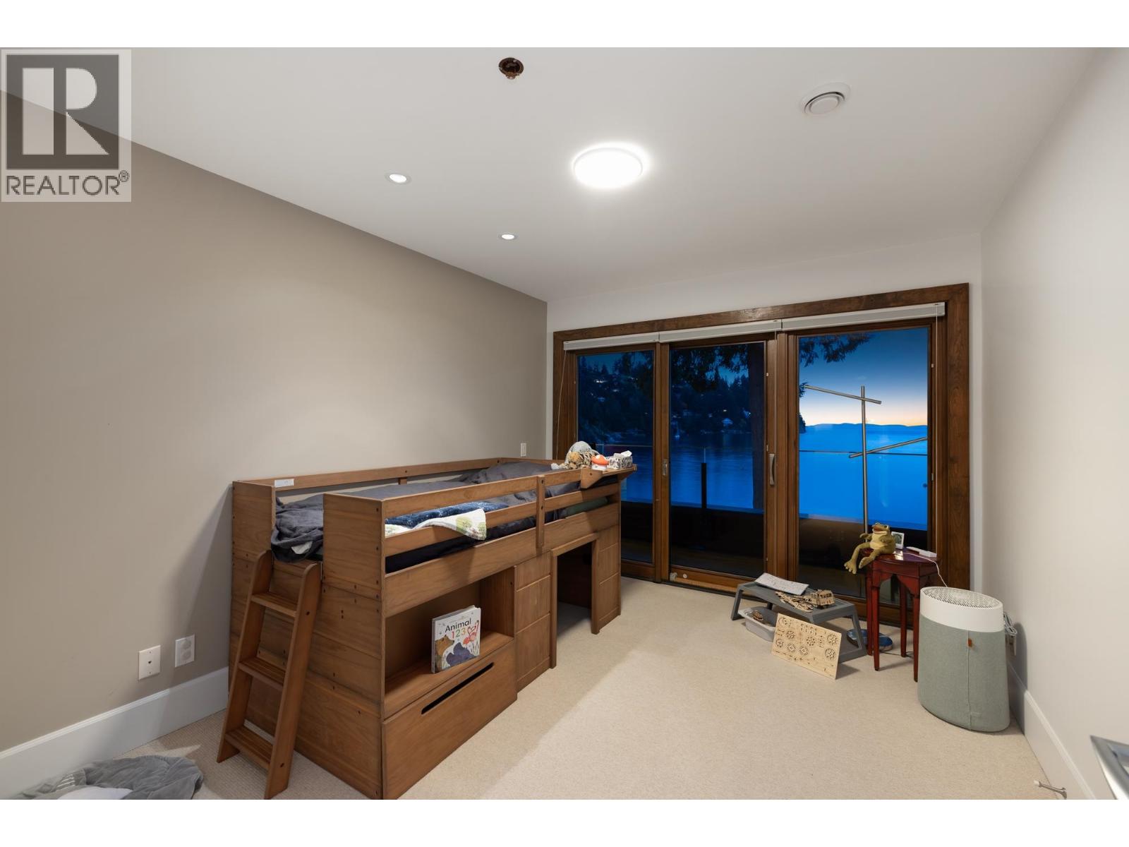 6780 BATCHELOR BAY PLACE, West Vancouver