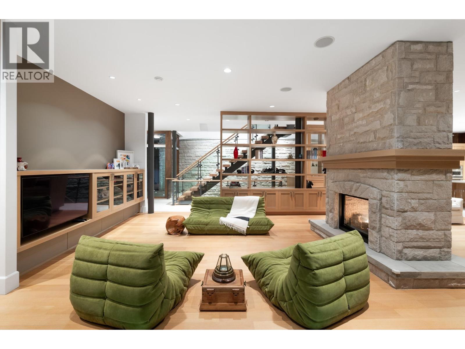 6780 BATCHELOR BAY PLACE, West Vancouver