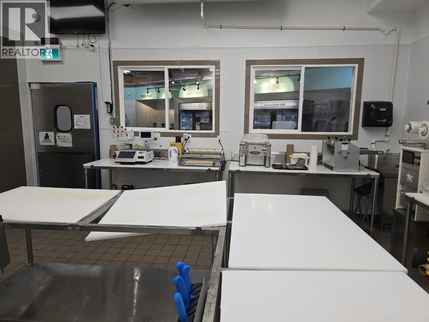 Business in Burnaby - Image 16