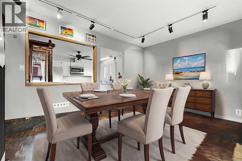 Single Family House Bi-level for Sale in  Hunterdale Place NW Huntington Hills Calgary 