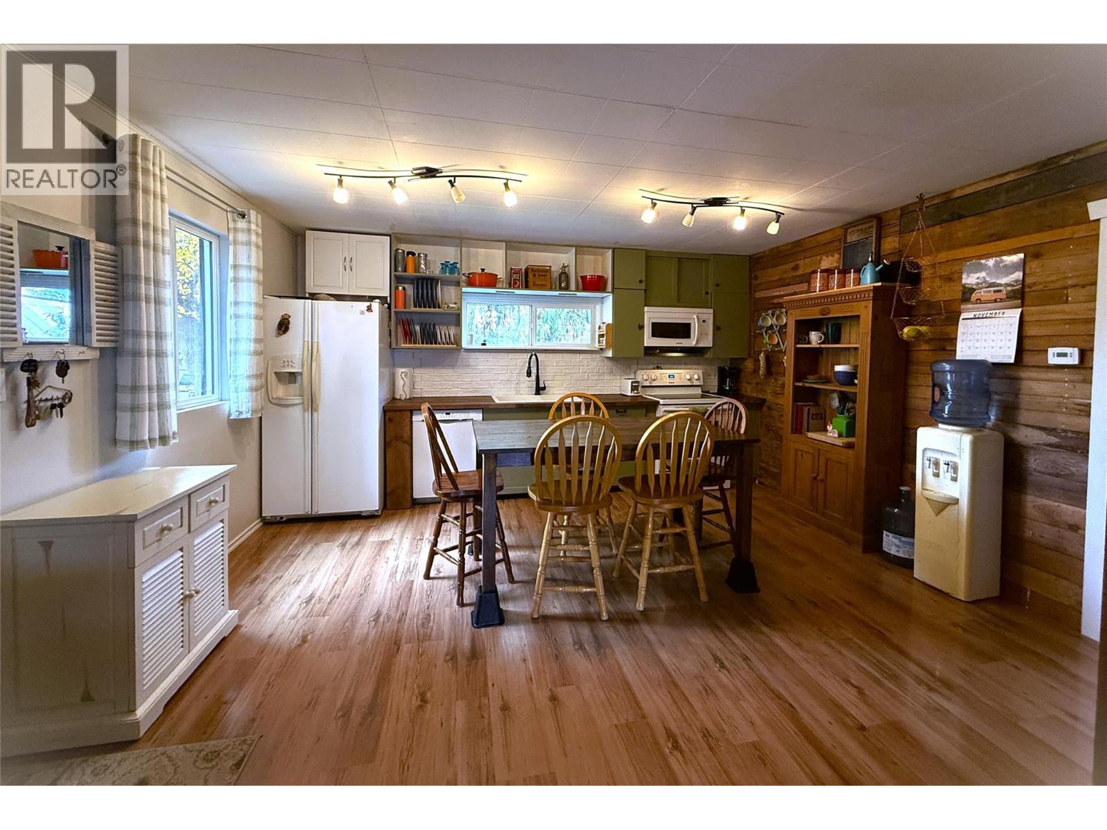  7310 51 Street Northeast, Salmon Arm