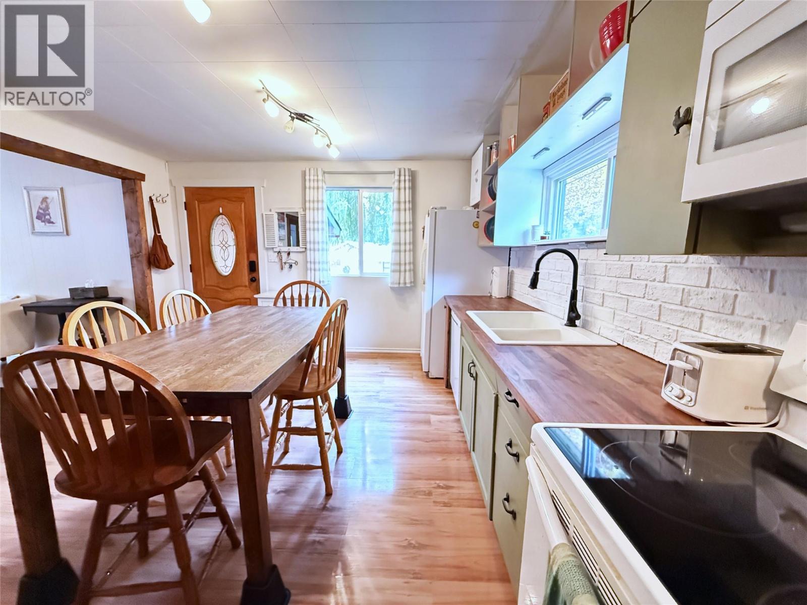  7310 51 Street Northeast, Salmon Arm