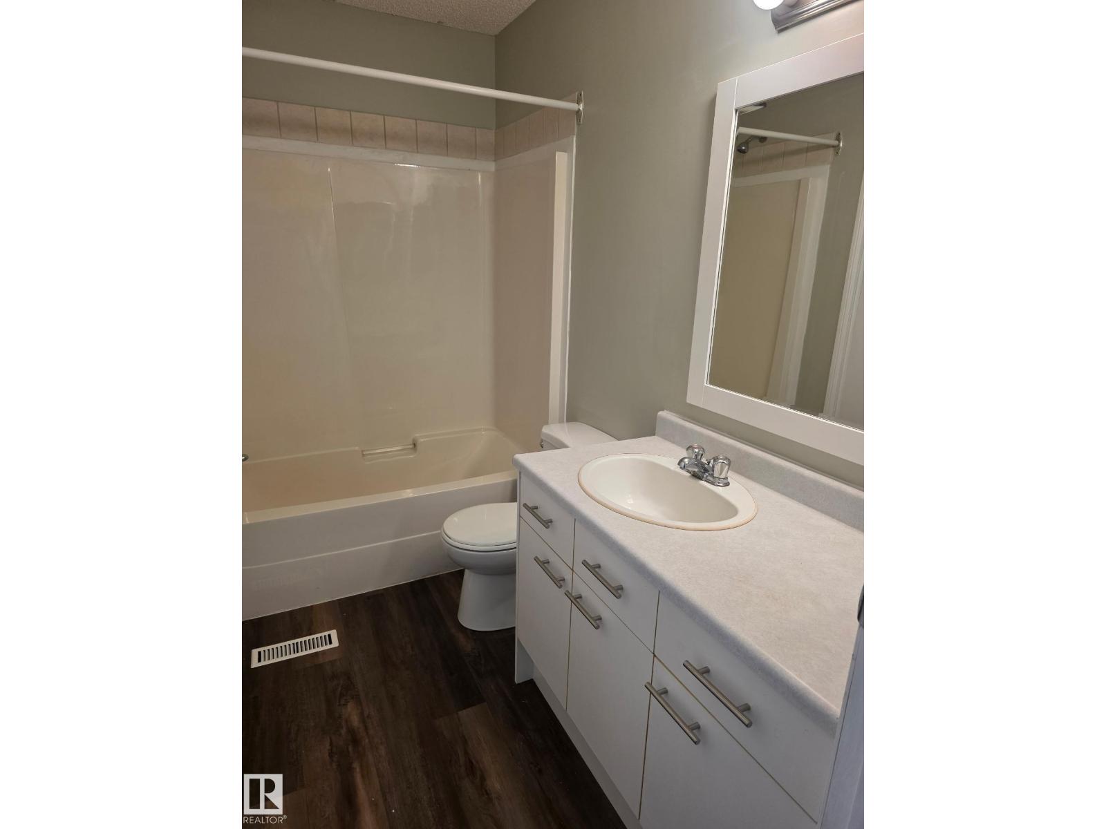 #105 1 ABERDEEN WY, Stony Plain