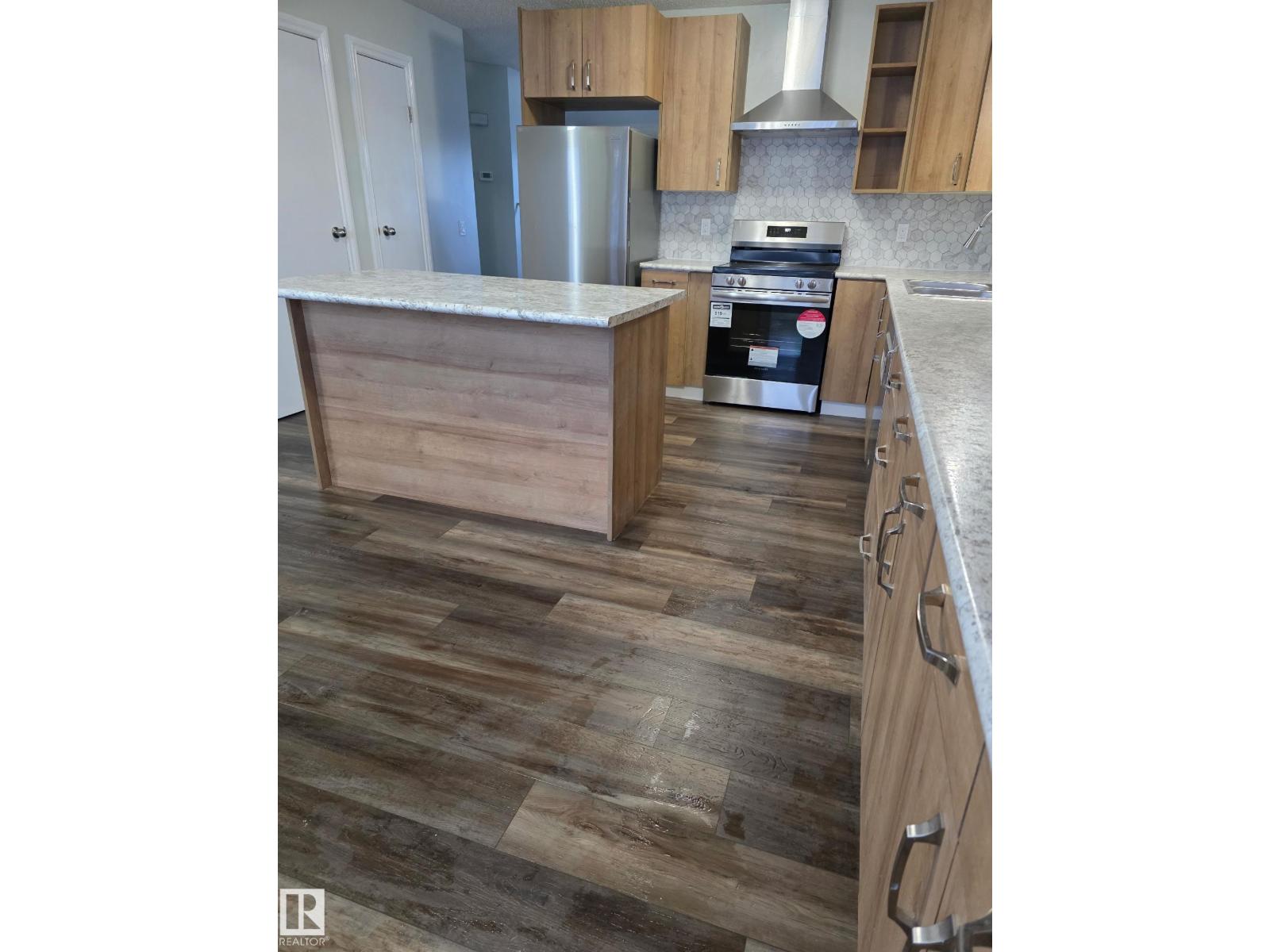 #105 1 ABERDEEN WY, Stony Plain