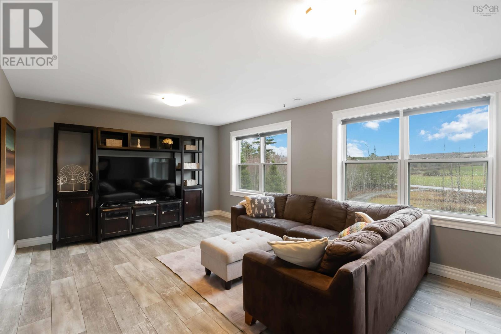 Property 24 of 48 of 561 Hall Road