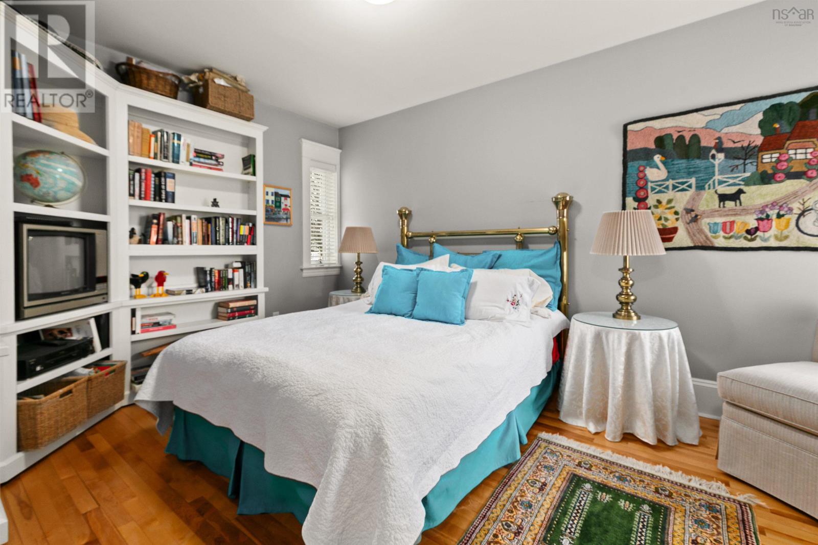 Property 33 of 50 of 1932 Rosebank Avenue