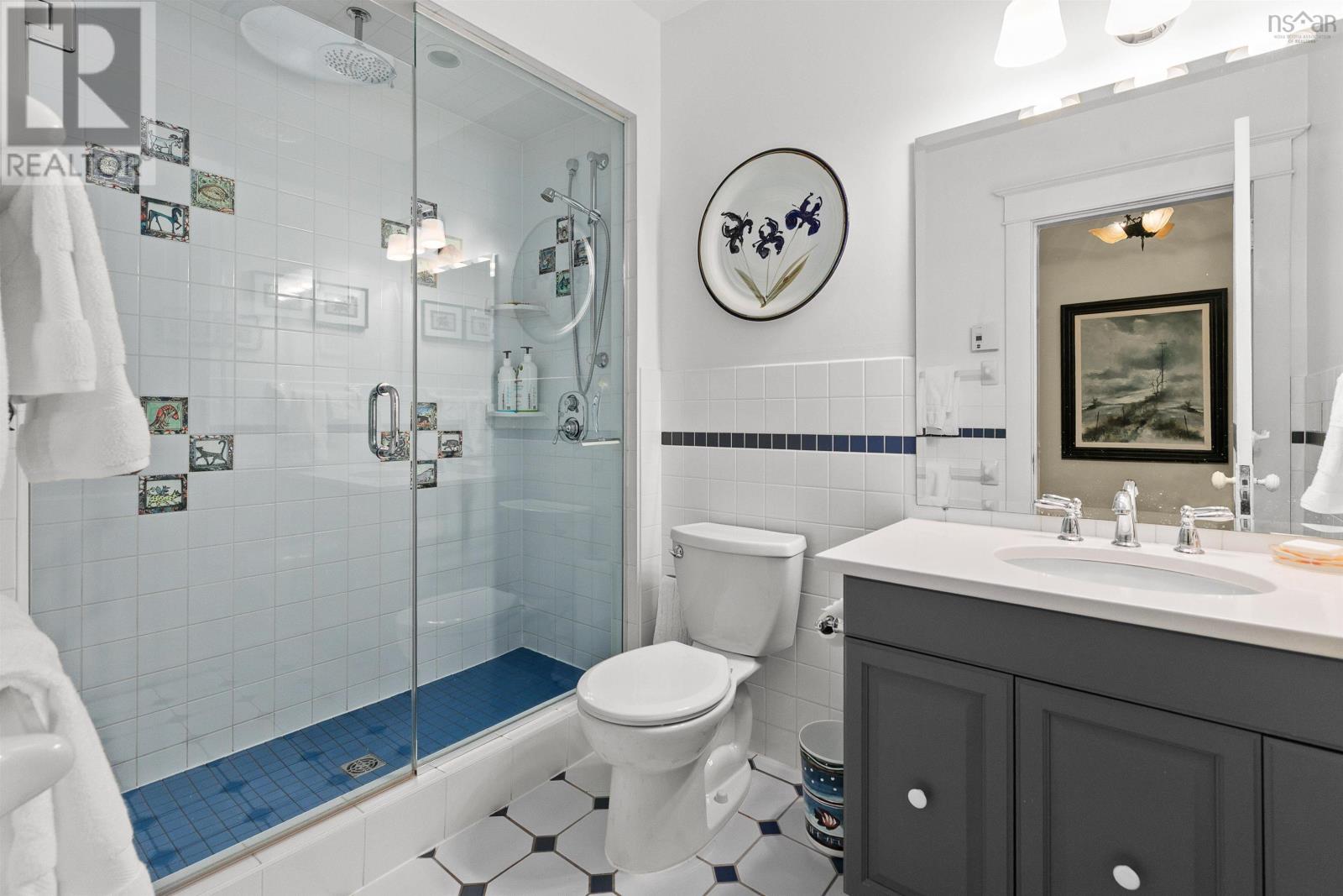 Property 34 of 50 of 1932 Rosebank Avenue