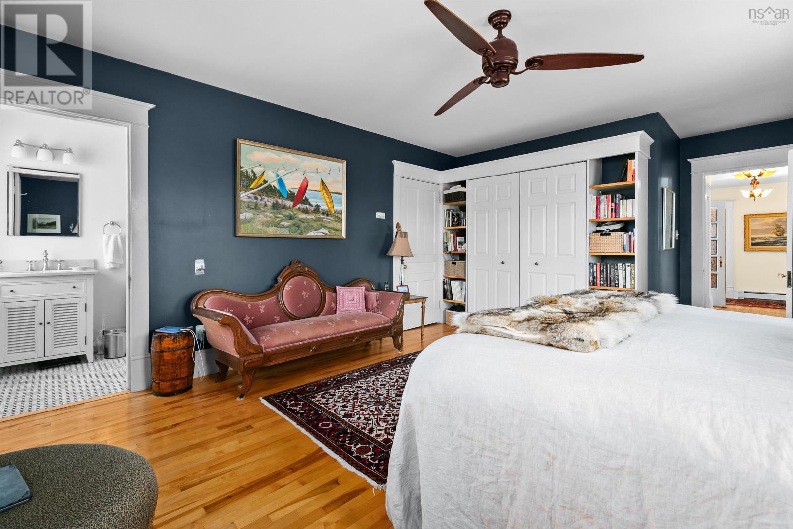 Property 29 of 50 of 1932 Rosebank Avenue