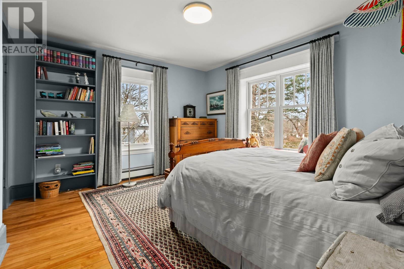 Property 32 of 50 of 1932 Rosebank Avenue