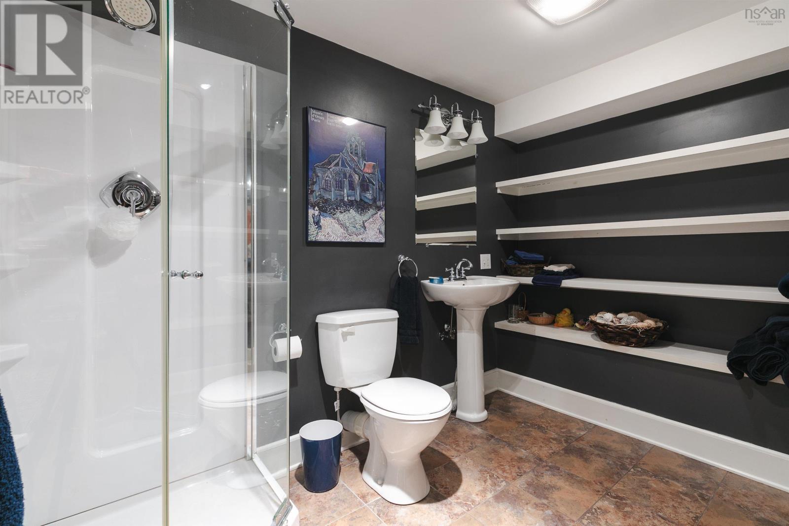 Property 42 of 50 of 1932 Rosebank Avenue