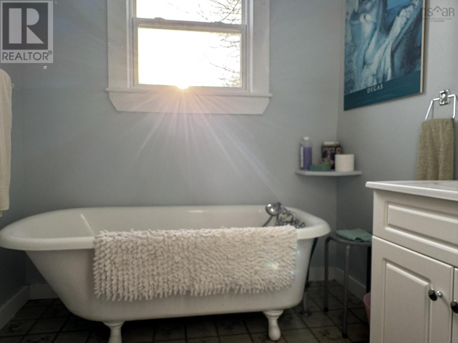 Property 18 of 33 of 178 Shore Road