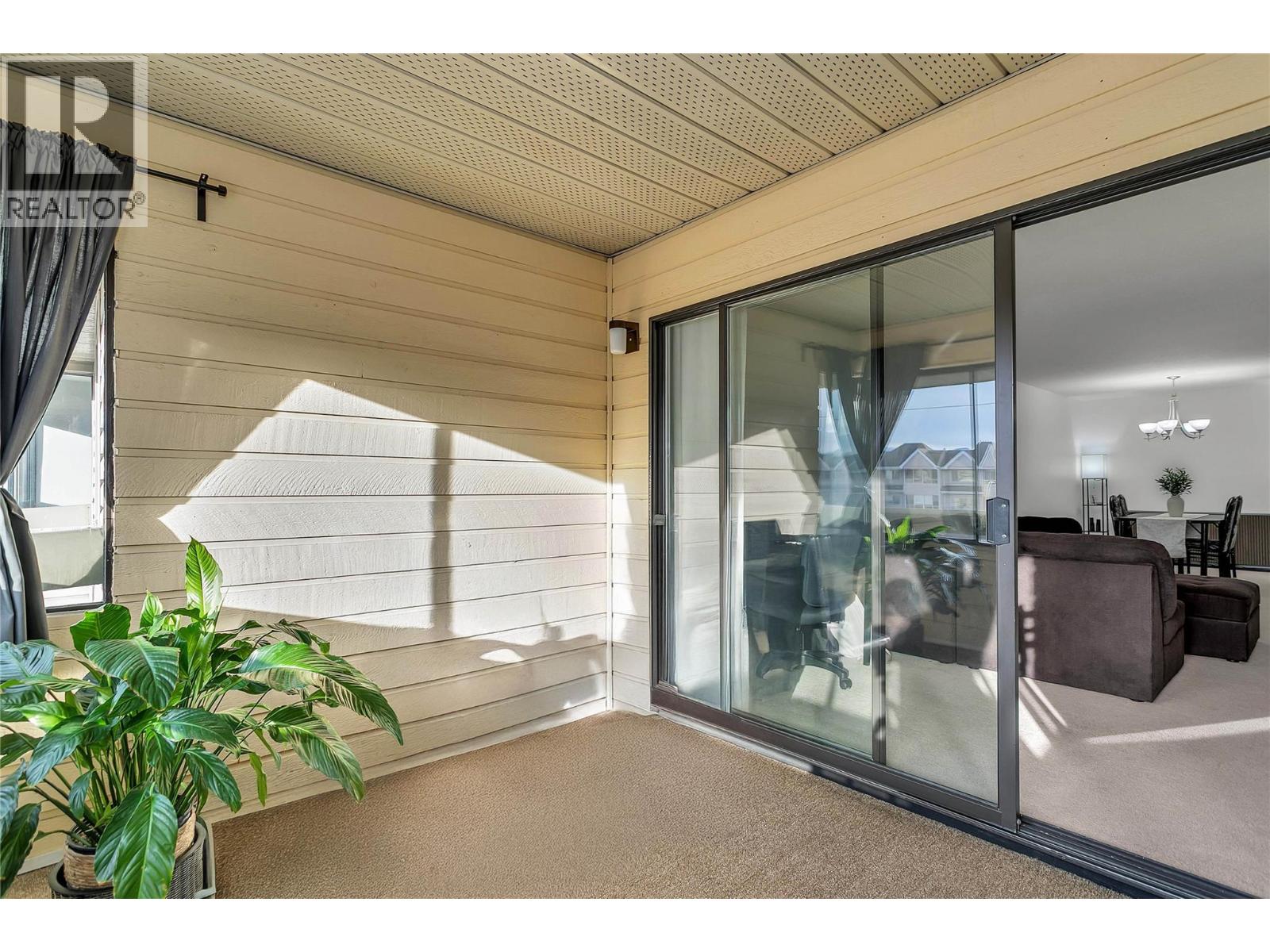 308 1075 Bernard Avenue, Kelowna