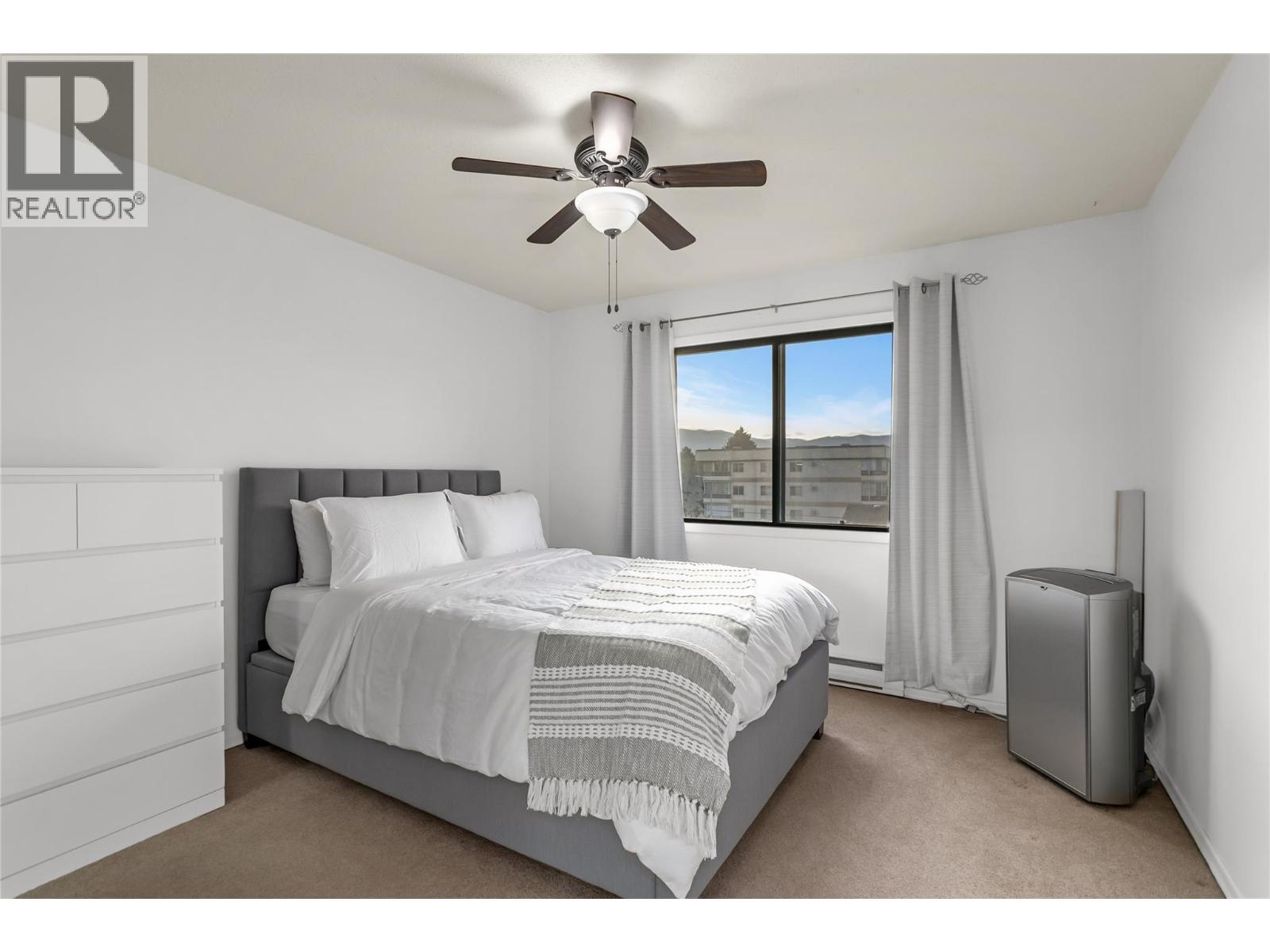 308 1075 Bernard Avenue, Kelowna