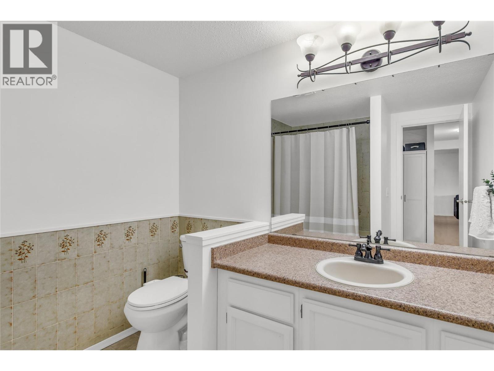 308 1075 Bernard Avenue, Kelowna