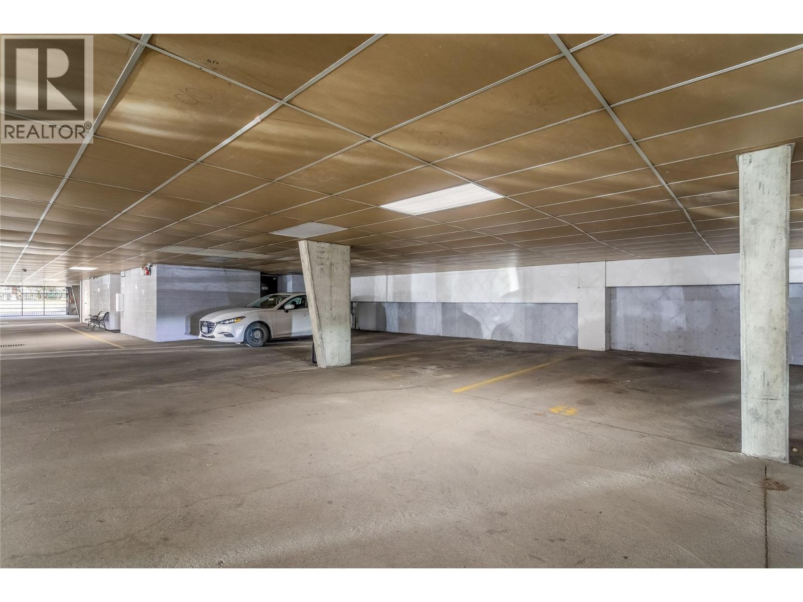 308 1075 Bernard Avenue, Kelowna