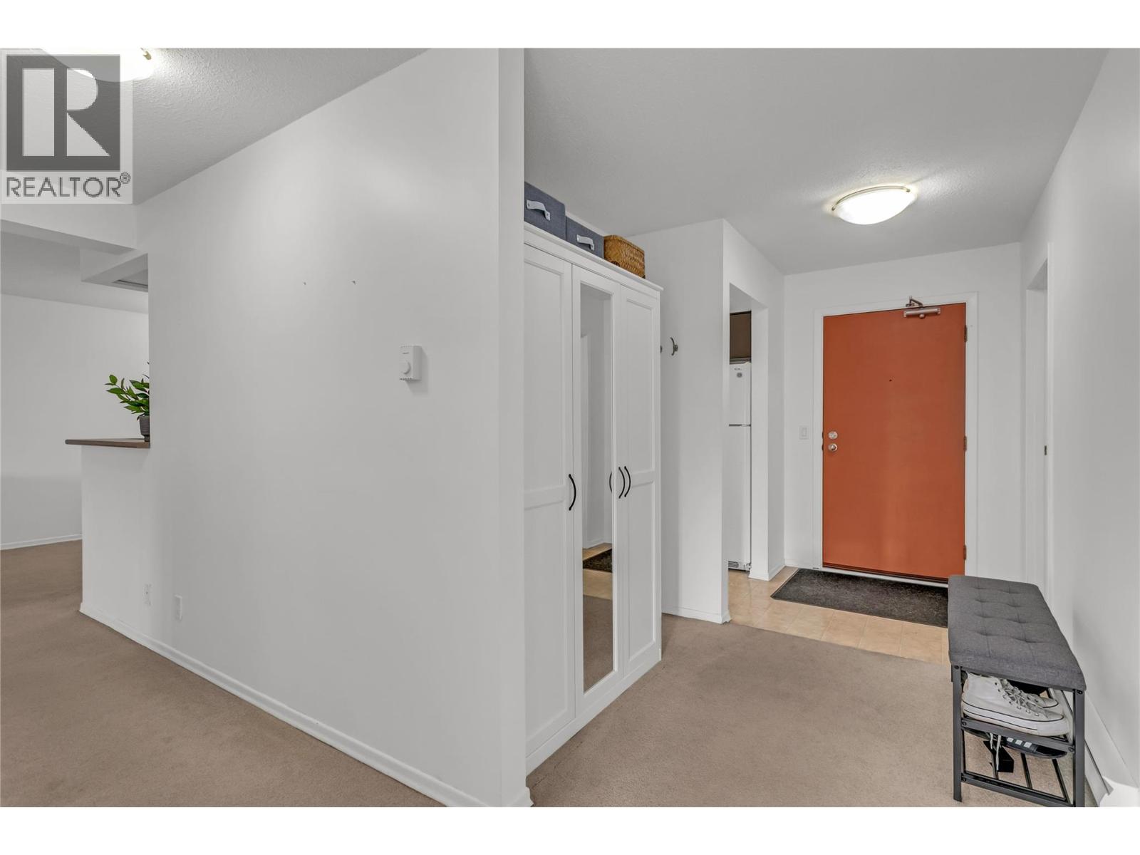 308 1075 Bernard Avenue, Kelowna