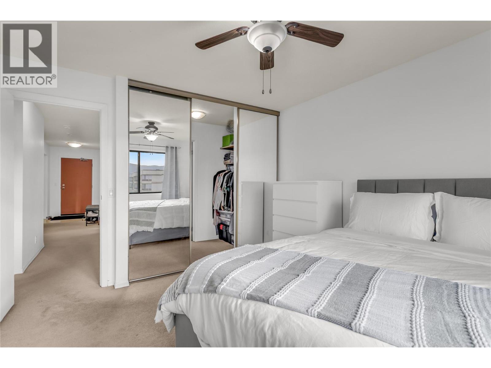 308 1075 Bernard Avenue, Kelowna