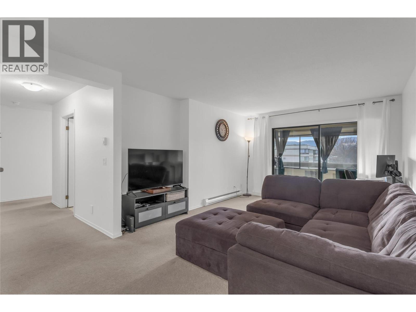 308 1075 Bernard Avenue, Kelowna