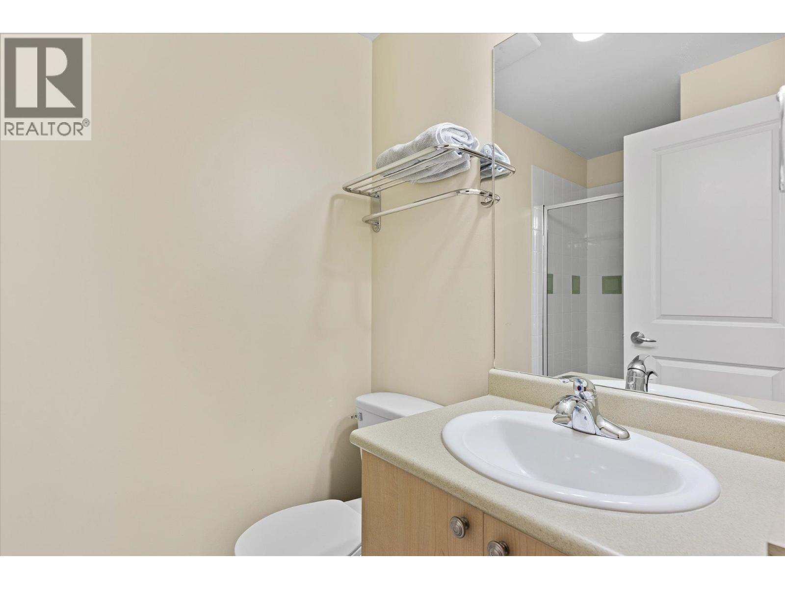 301 4205 Gellatly Road, West Kelowna