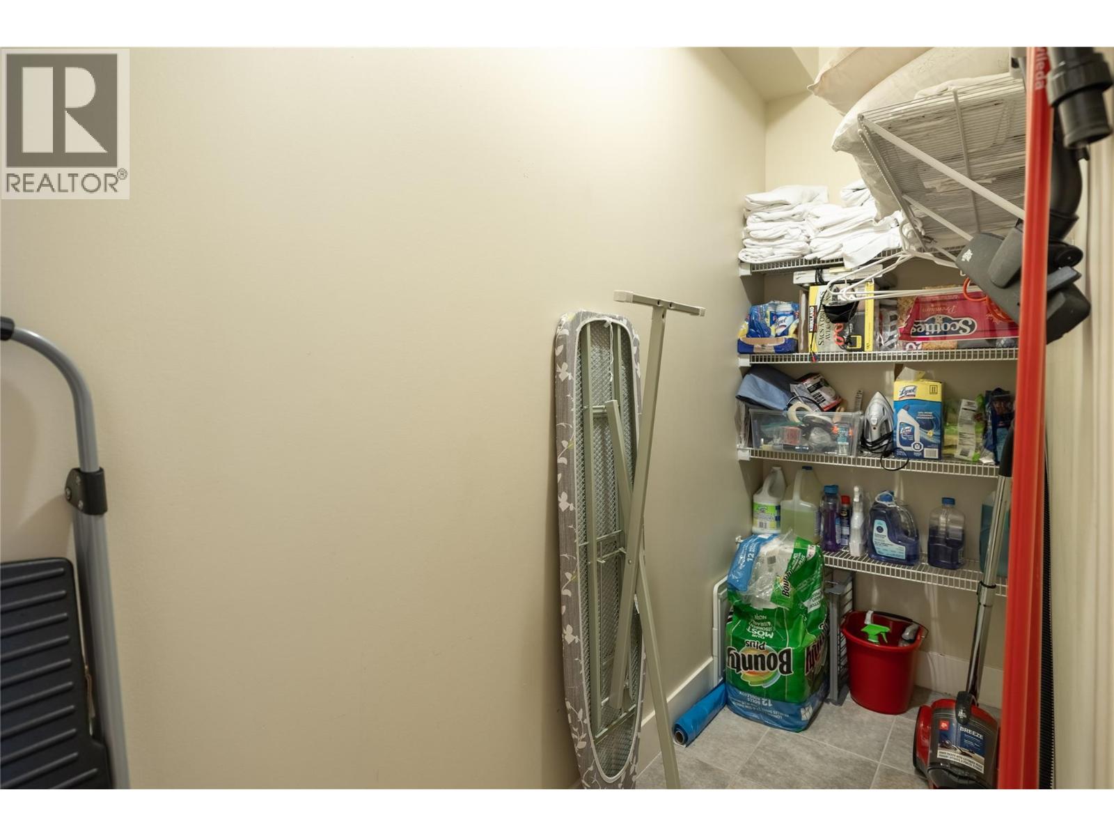 301 4205 Gellatly Road, West Kelowna