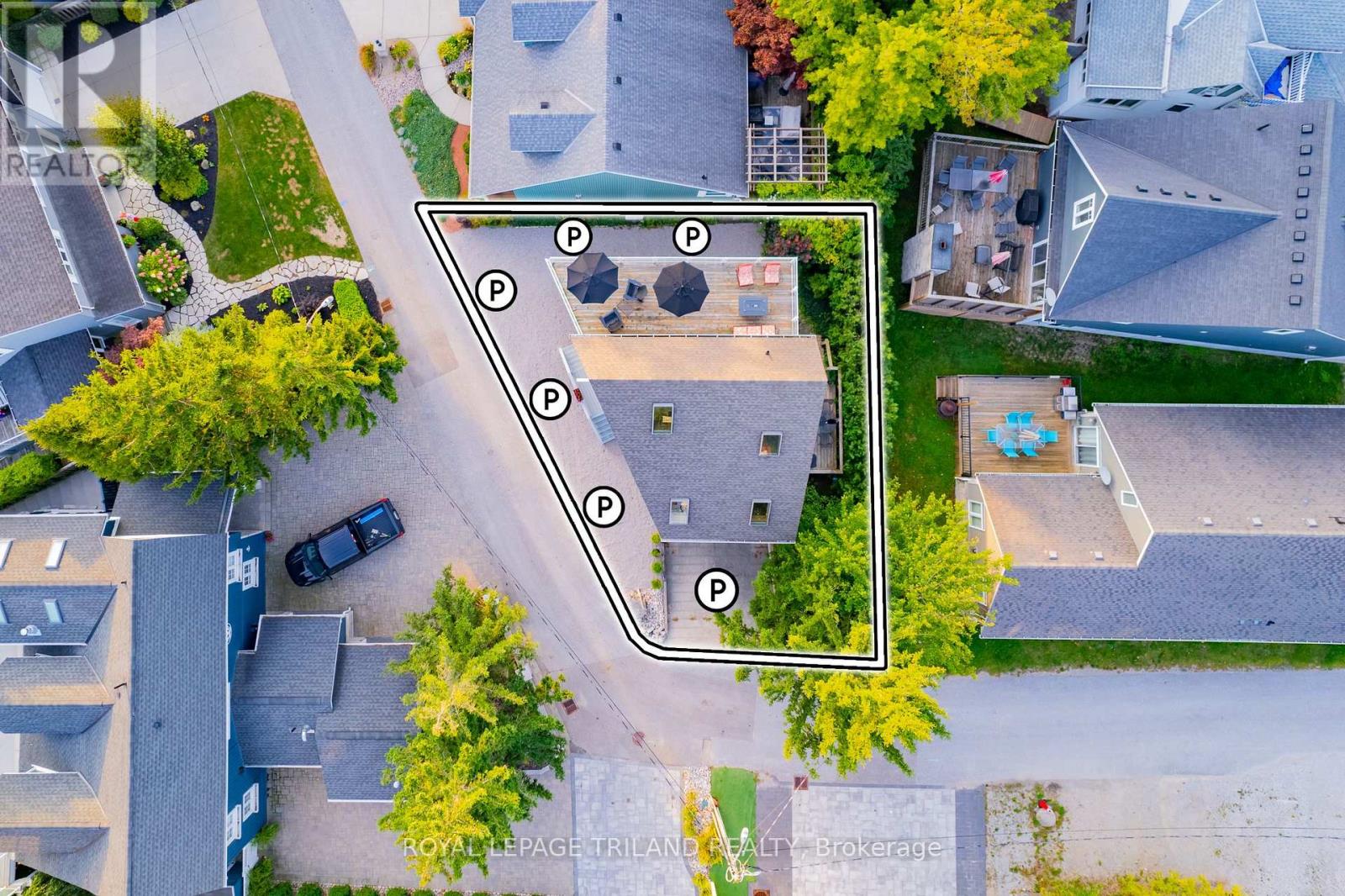 42 LAKESIDE CIRCLE - 48