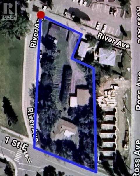 220 First Street East, Cochrane