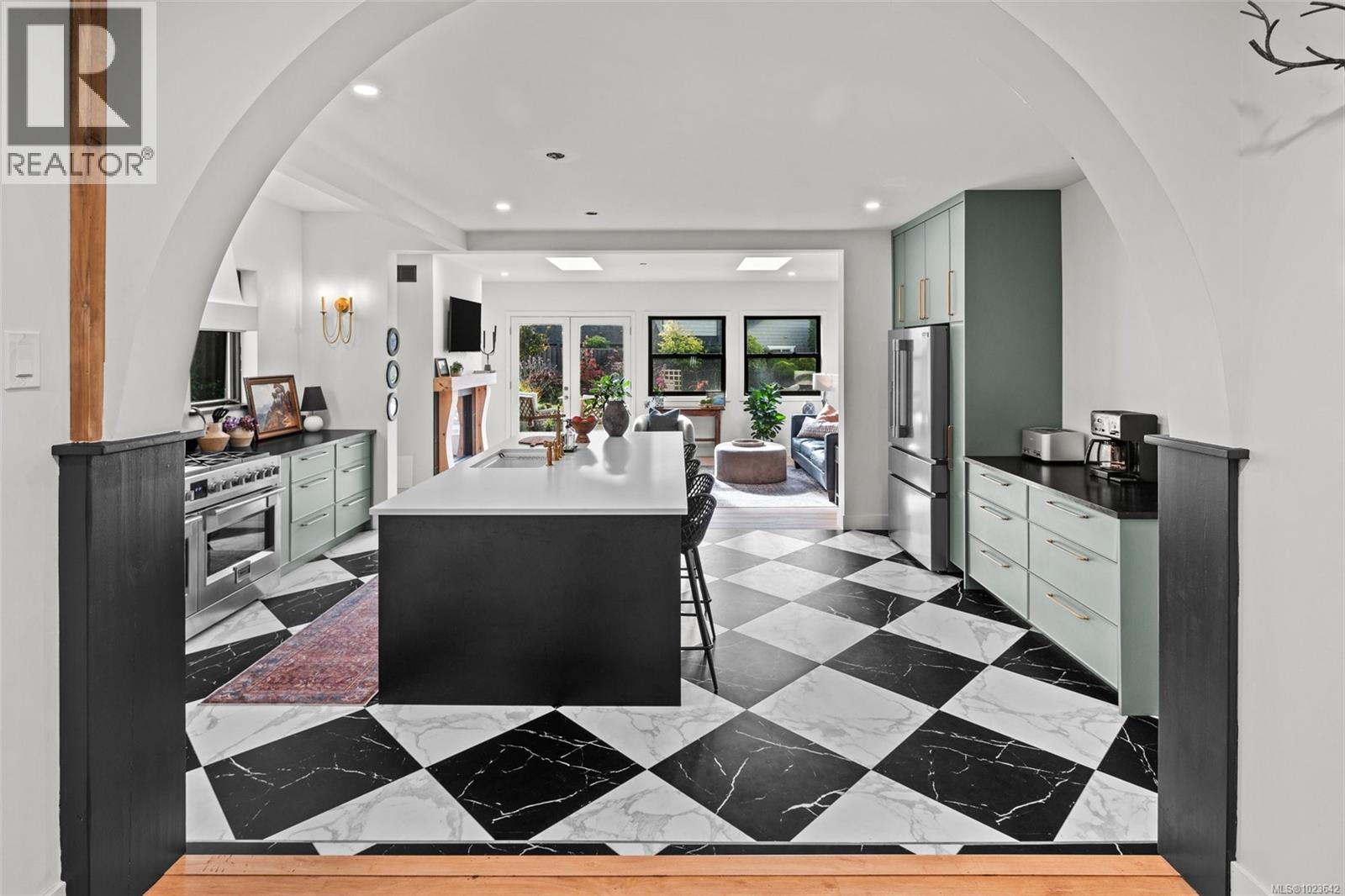 7247 Bethany Pl, Sooke