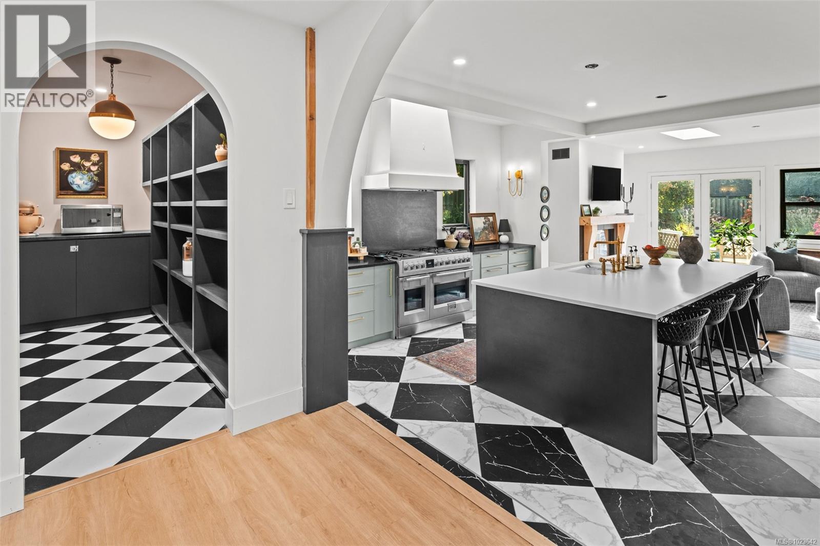 7247 Bethany Pl, Sooke