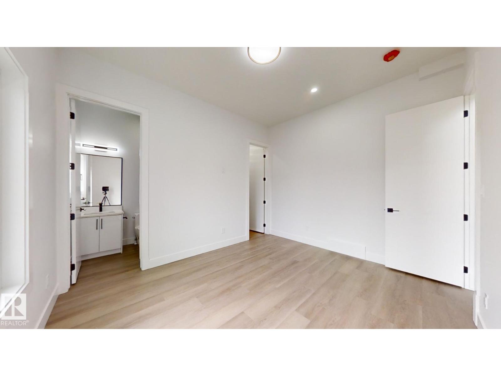 1707 18 ST NW, Edmonton