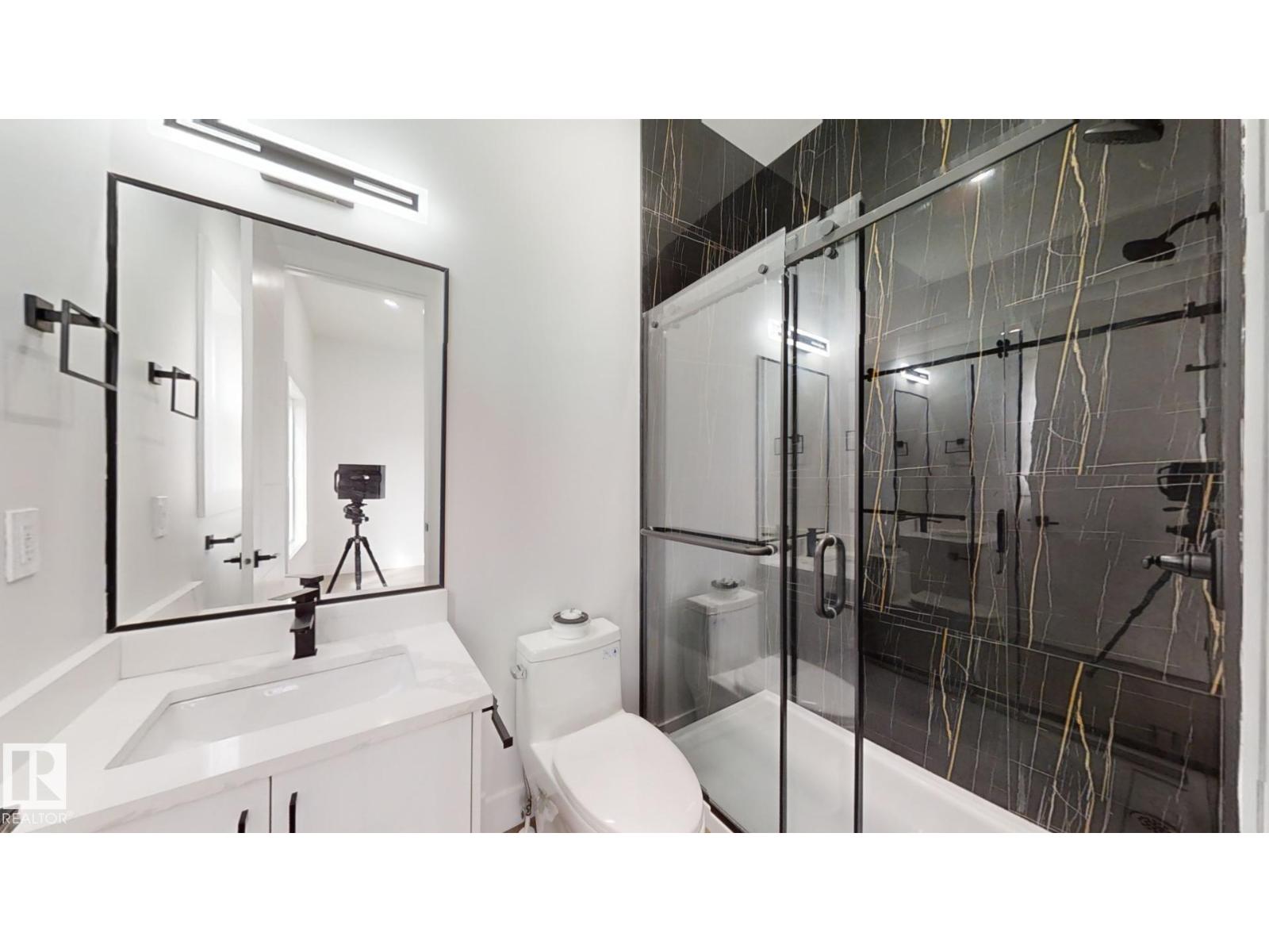 1707 18 ST NW, Edmonton