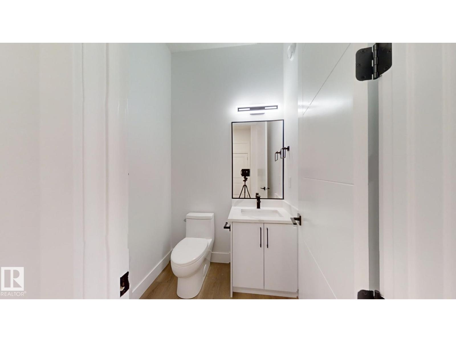 1707 18 ST NW, Edmonton