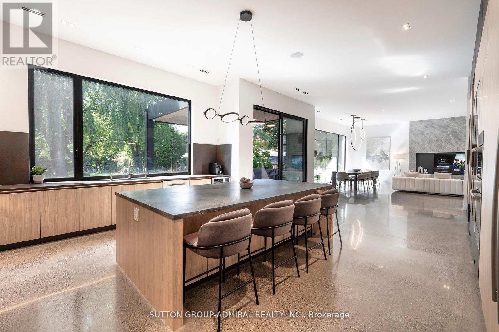 126 WOOD LANE - 6